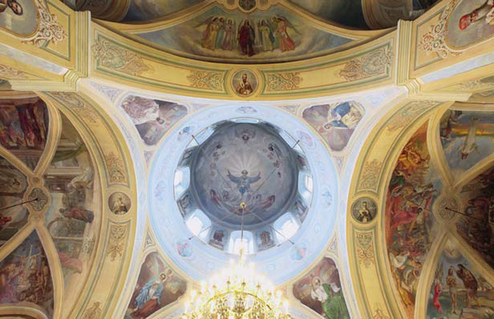 Флоро-Лаврский храм