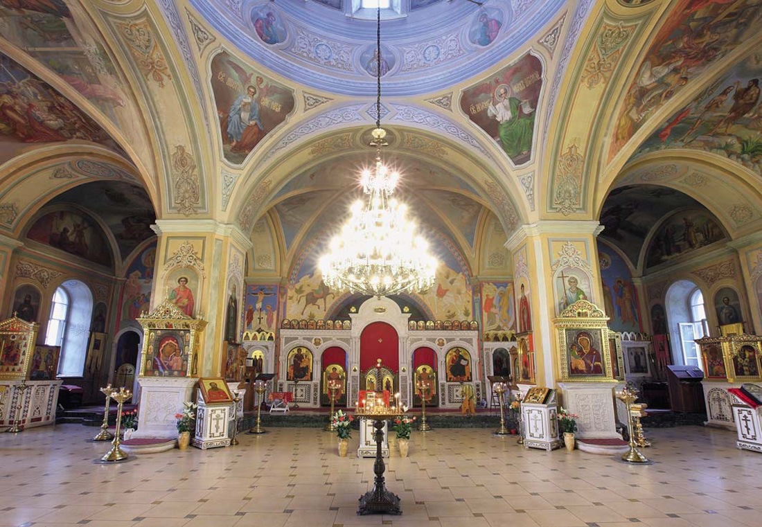 Флоро-Лаврский храм