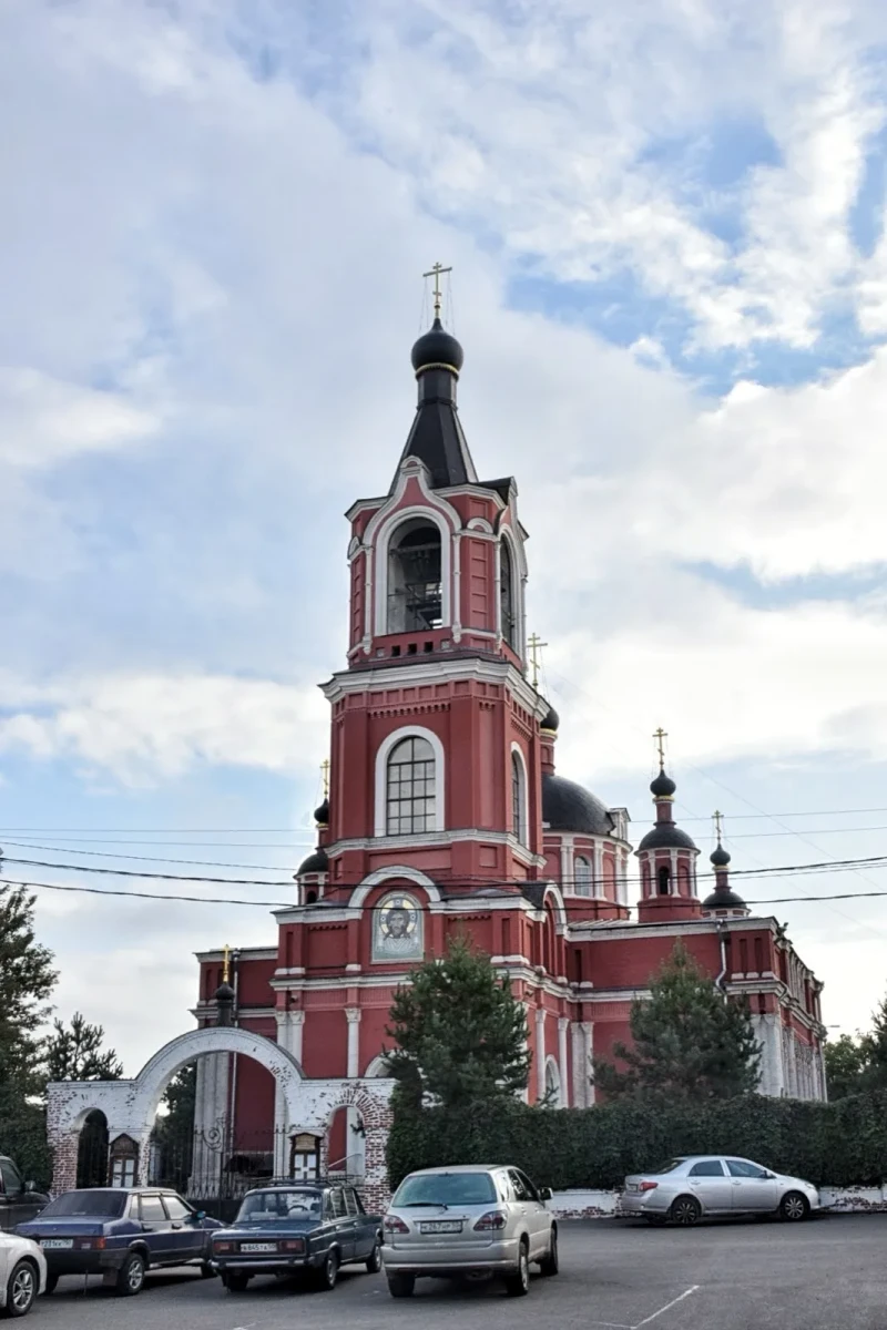 Колокольня Флоро-Лаврского храма
