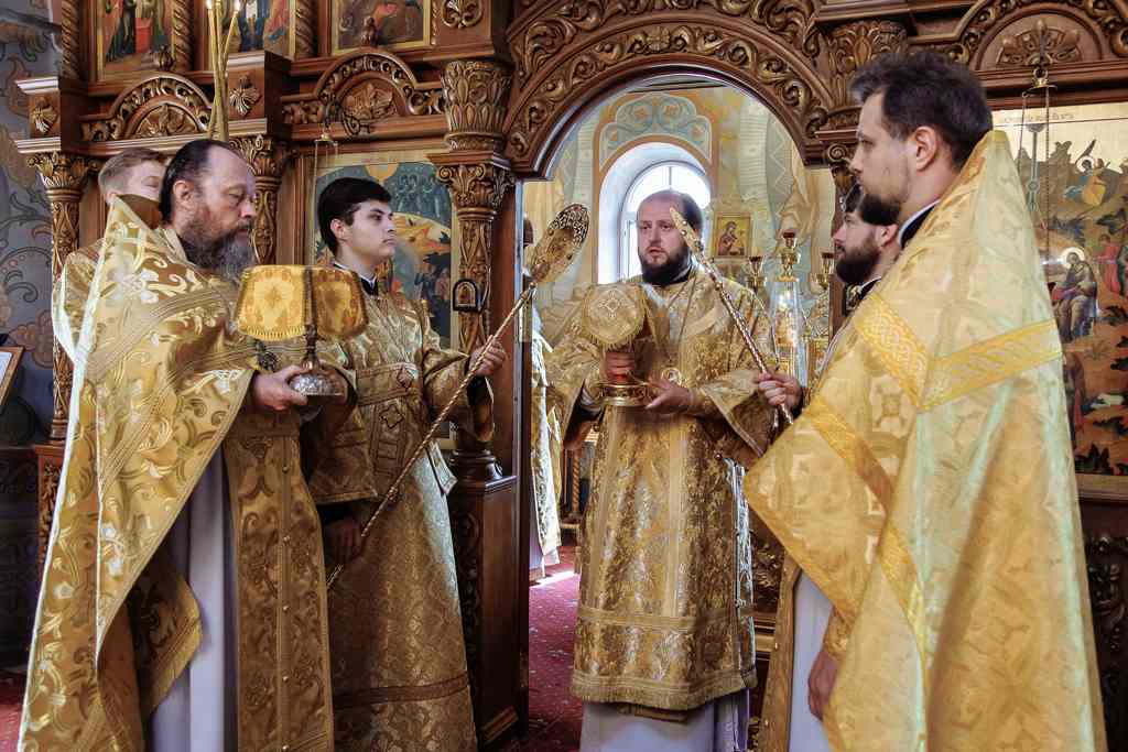 Архиерейское богослужение в Христорождественском храме города Домодедово