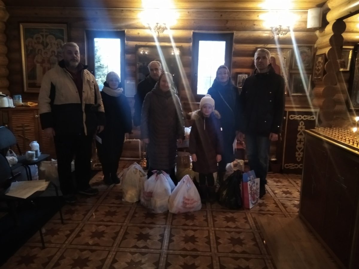 Благотворительная акция «По дороге в Рождество» в мкр. Авиационный
