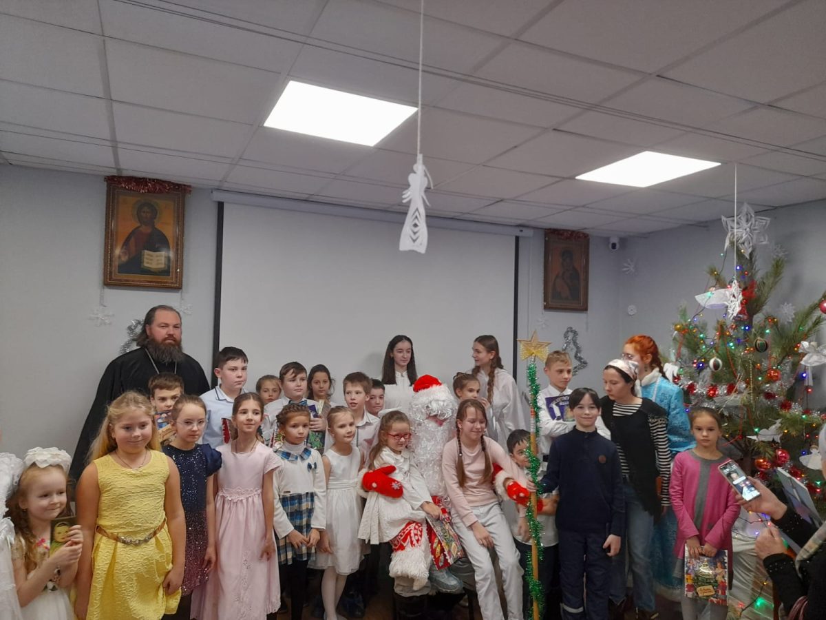 Рождественский праздник в воскресной школе собора Всех святых в земле Русской просиявших г. Домодедово.