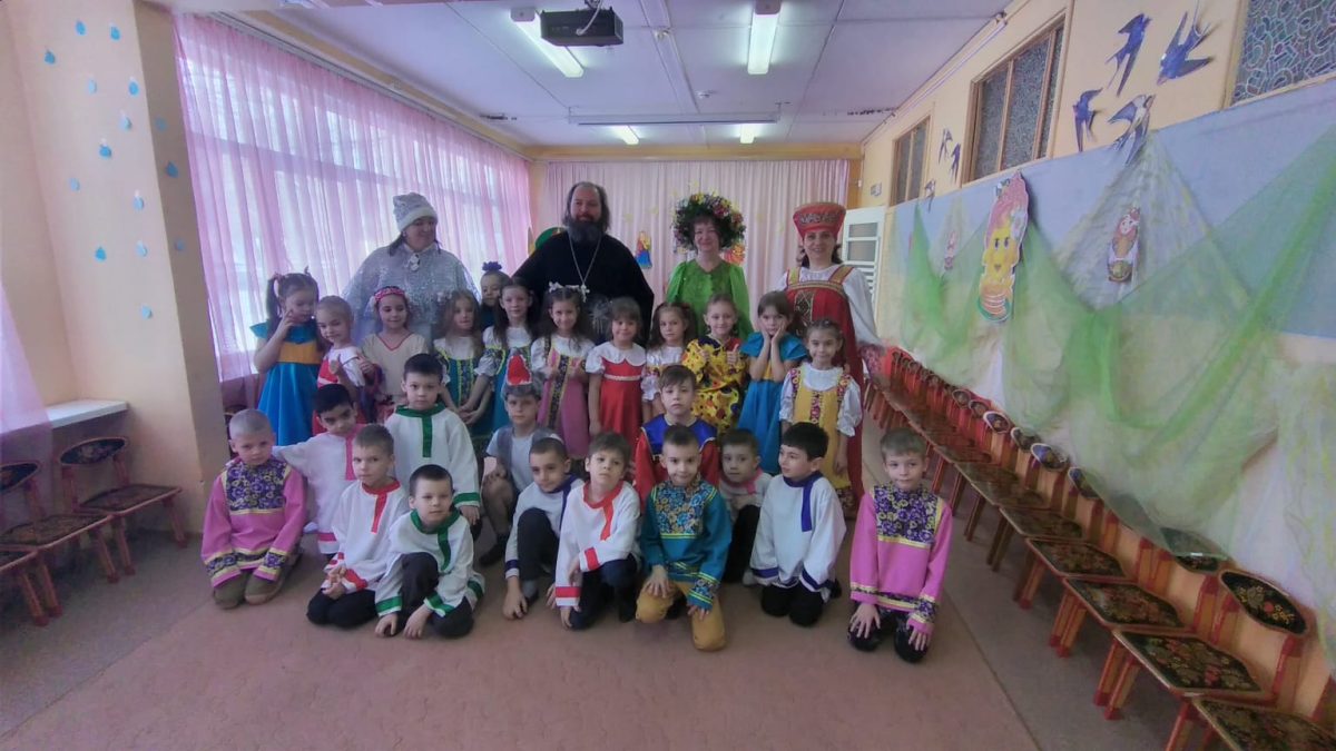 Беседа со священником в детском саду «Золотая рыбка» г. Домодедово