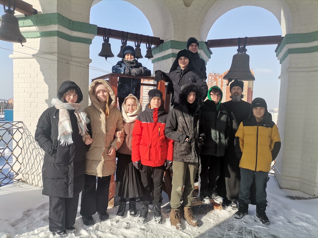 Экскурсия по храму Новомучеников и исповедников Домодедовских г. Домодедово для учащихся Домодедовской школы №8