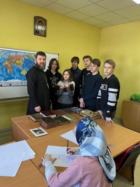 День православной книги в храме иконы Божией Матери «Утоли моя печали» деревни Одинцово