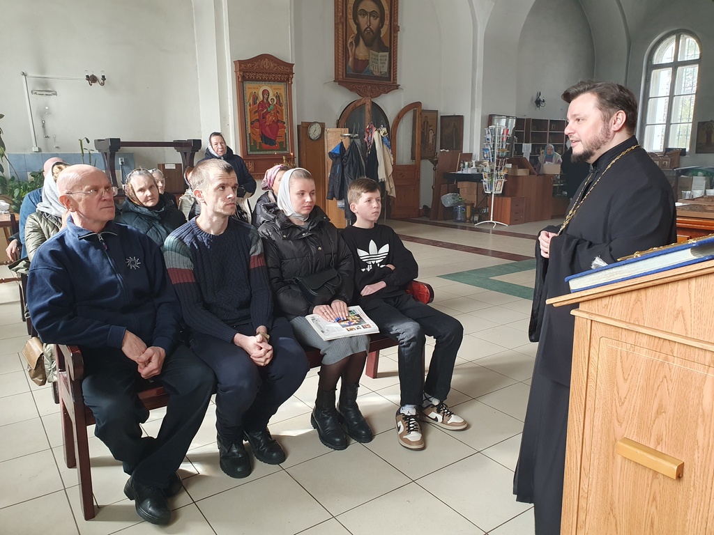 День православной книги в Преображенском храме села Вельяминово