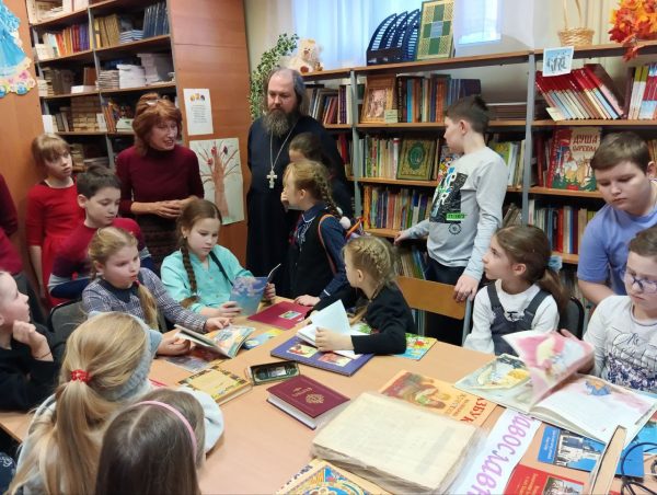 День православной книги в соборе Всех святых в земле Русской просиявших г. Домодедово