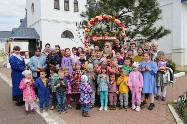 Пасхальный праздник в Никольском храме с. Лямцино.