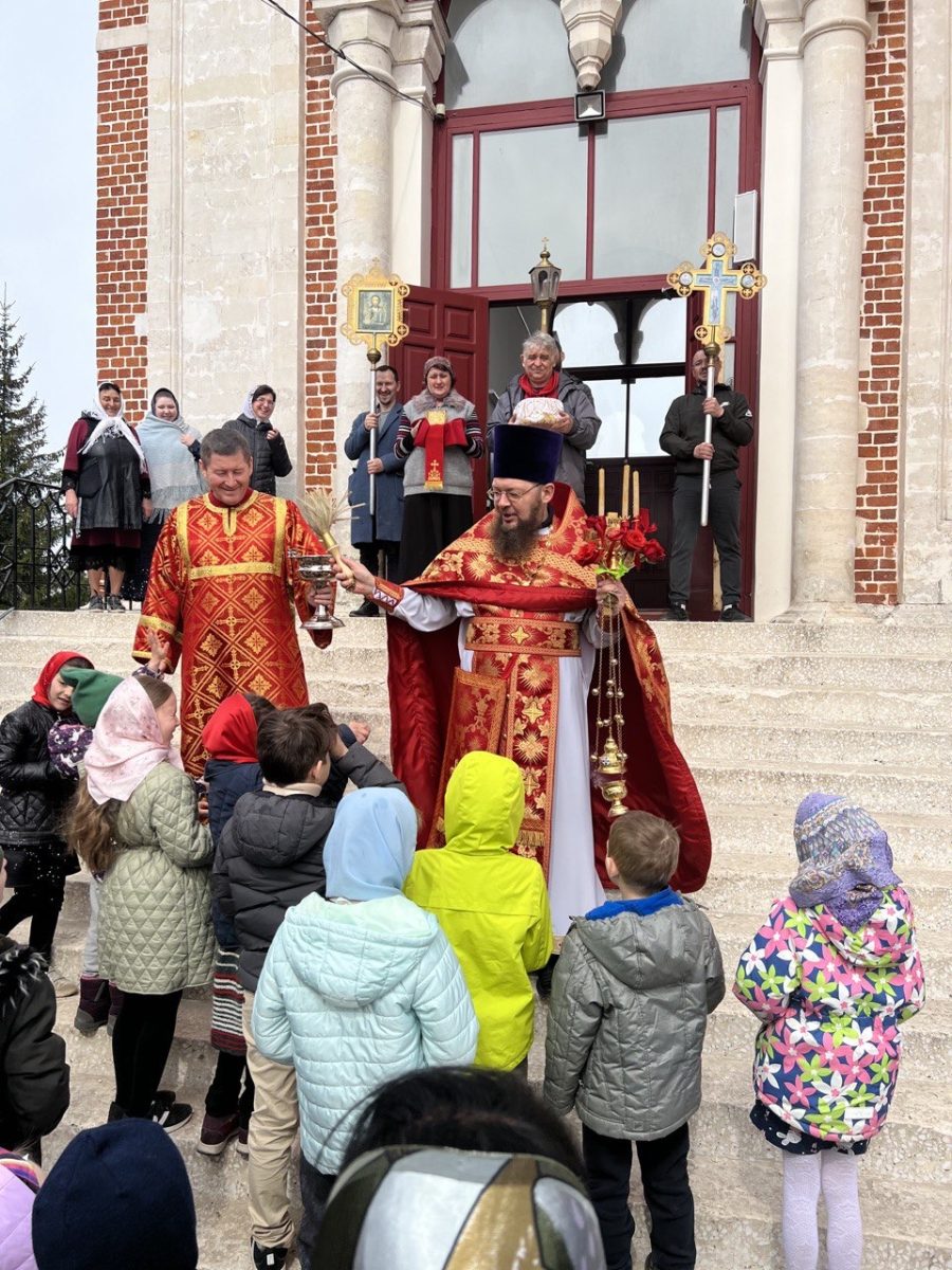 Пасха в Крестовоздвиженском храме деревни Сокольниково — фото 3