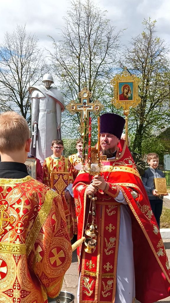 День Победы в микрорайоне Белые Столбы