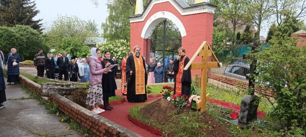 В 40-й день по кончине иерея Михаила Рзянина в Юсупово состоялись заупокойные богослужения.