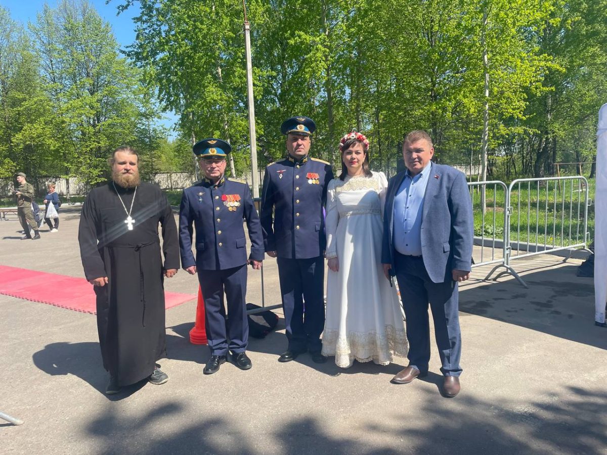 Праздник в воинской части