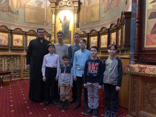 Школа алтарников в соборе Всех святых в земле Русской просиявших города Домодедово