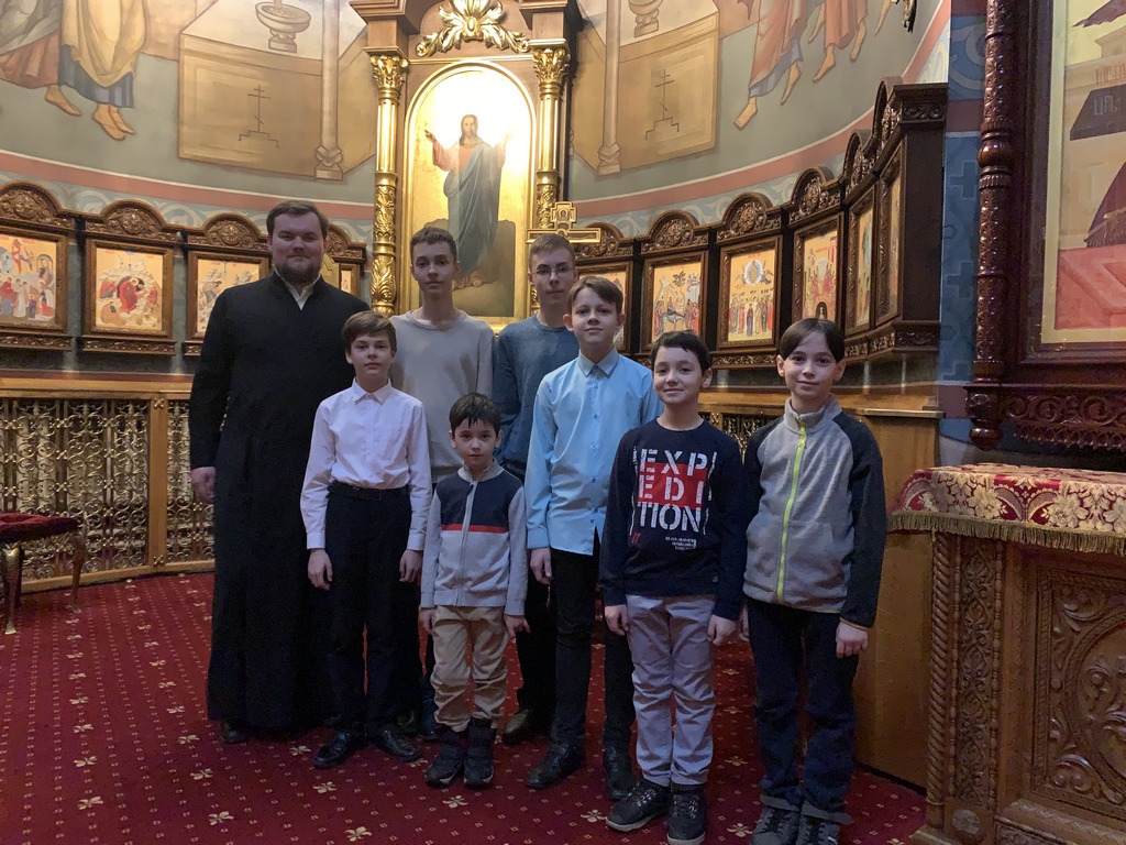 Школа алтарников в соборе Всех святых в земле Русской просиявших города Домодедово