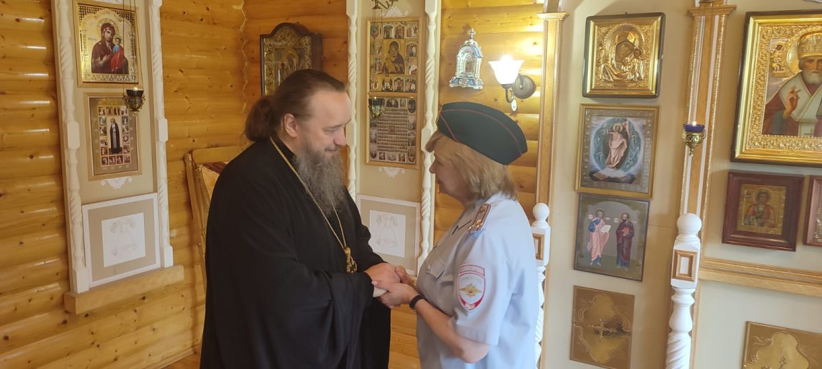 «Свеча Памяти» в честь погибших правоохранительных органов РФ и солдат Великой Отечественной войны — фото 2