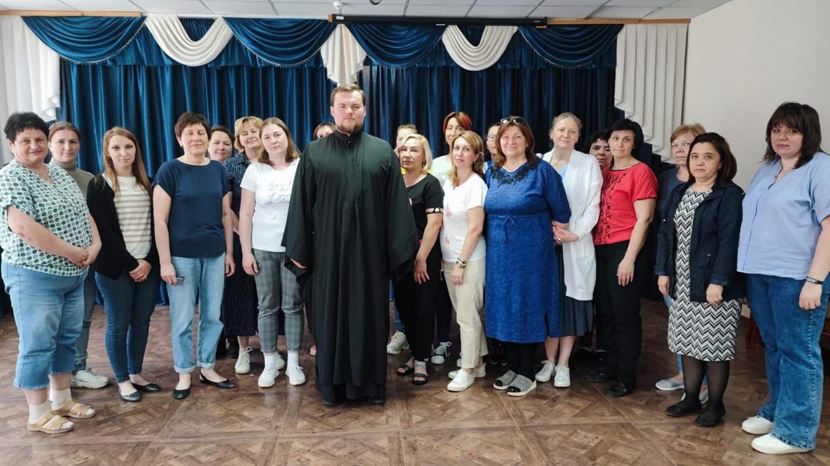 Беседа о воспитании детей в детском саду «Дельфин» мкр. Авиационный