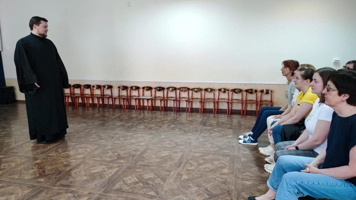Беседа о воспитании детей в детском саду «Дельфин» мкр. Авиационный