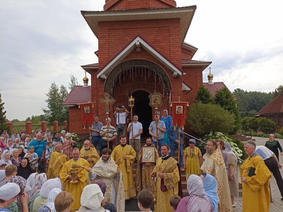 Престольный праздник в храме Рождества Иоанна Предтечи в мкр. Востряково