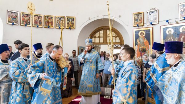 Архиерейское богослужение в Христорождественском храме д. Щеглятьево