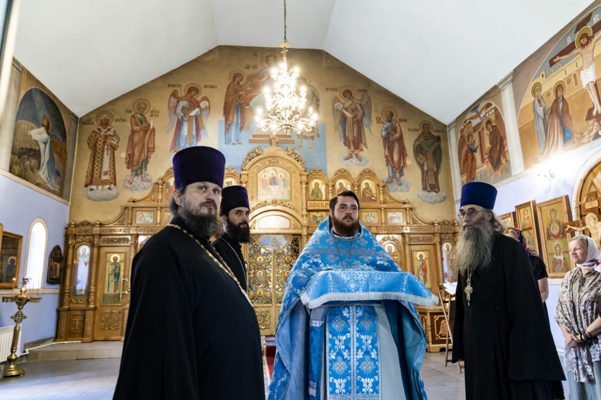 Престольный праздник в храме Всех скорбящих Радость в деревне Истомиха — фото 2