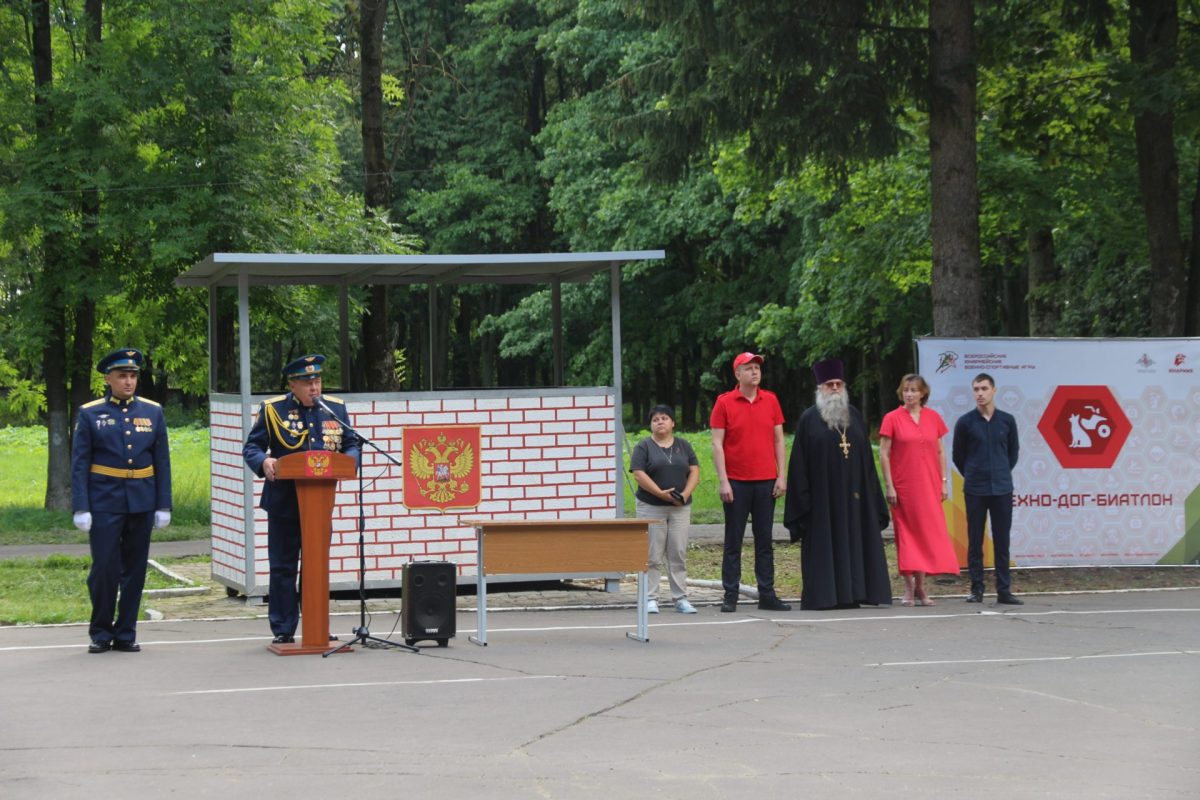 Венгардейский полк отметил 82-ую годовщину с празднованием в Домодедово