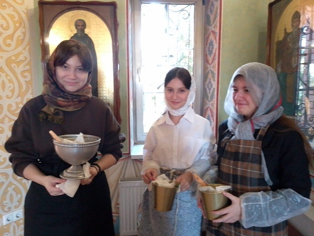 Волонтёры проекта «Добро вокруг» посетили храм Рождества Иоанна Предтечи в микрорайоне Востряково — фото 2