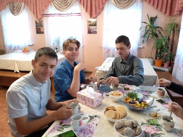 Волонтёры проекта «Добро вокруг» посетили храм Рождества Иоанна Предтечи в микрорайоне Востряково