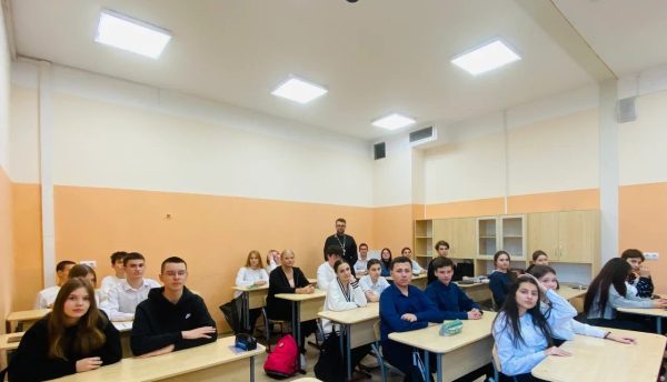 Диалог со священником в Домодедовской СОШ №12