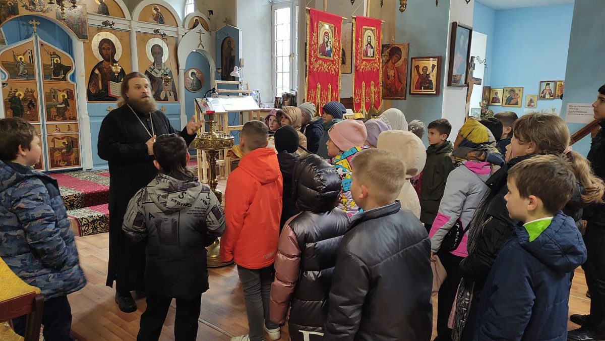 Экскурсия по храму иконы Божией Матери «Отрада и Утешение» села Добрыниха
