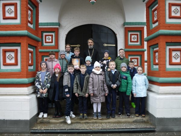 Экскурсия в храме Новомучеников и исповедников Домодедовских