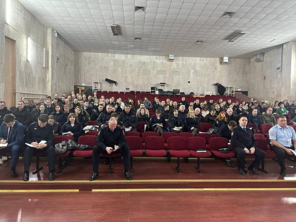 Беседа с сотрудниками полиции в Домодедово
