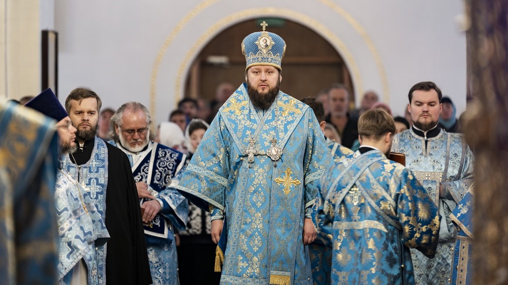 Архиерейское богослужение в храме иконы Божией Матери «Скоропослушница» в деревне Чурилково