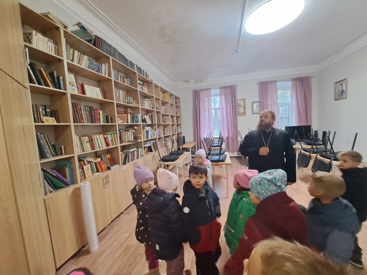 Экскурсия в храме «Отрада и Утешение» в селе Добрыниха — фото 2