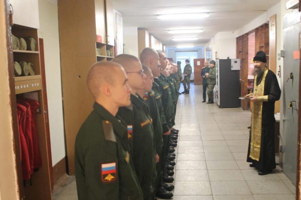 Духовенство Домодедовского благочиния в войсковой части села Ильинское