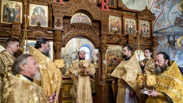 Архиерейское богослужение в Христорождественском храме города Домодедово