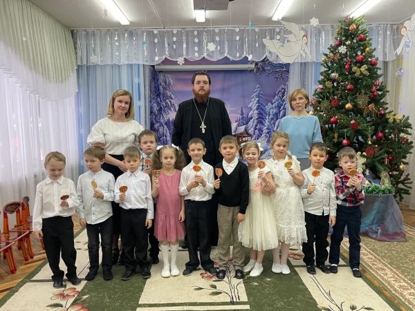 Рождественский праздник в детском саду «Пингвинчик» с. Ильинское