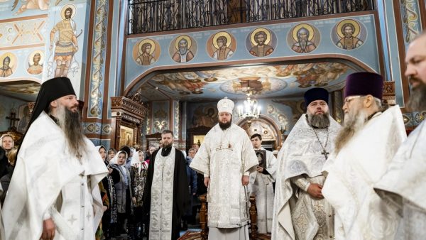 Божественная литургия в соборе Всех святых в земле Русской просиявших города Домодедово