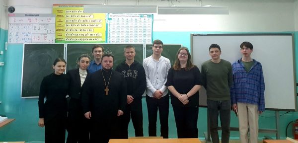 Диалог со священником в Повадинской СОШ
