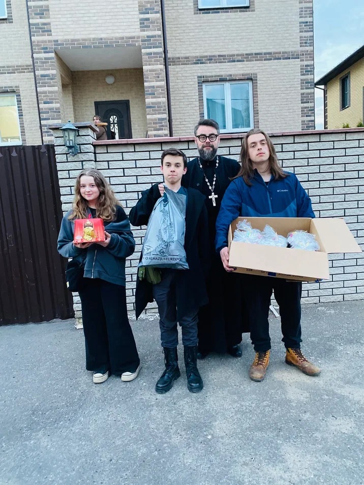 Акция «Подарок к Пасхе» в деревне Буняково — фото 2