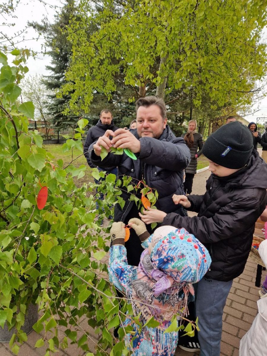 Пасхальный праздник в Преображенском храме села Вельяминово