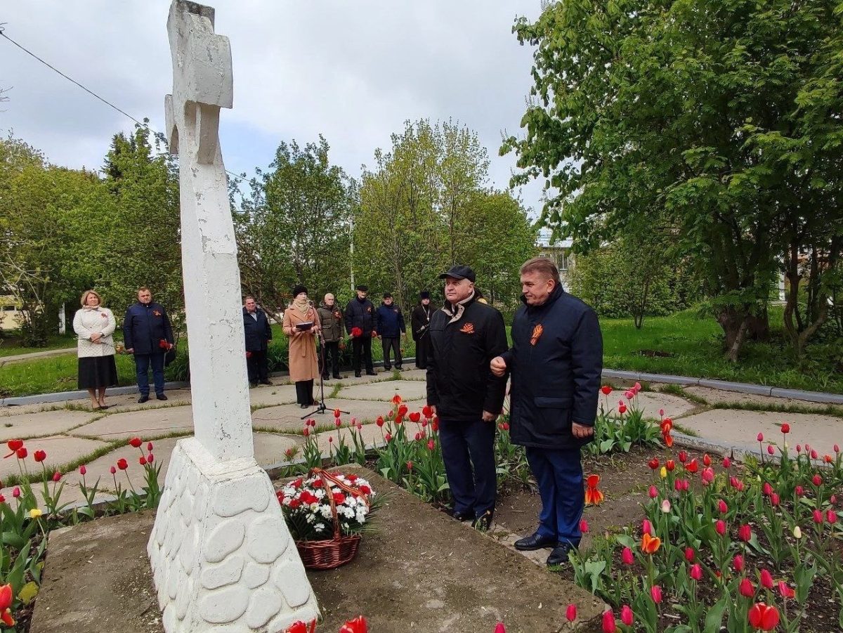 Возложение цветов в селе Вельяминово г.о. Домодедово