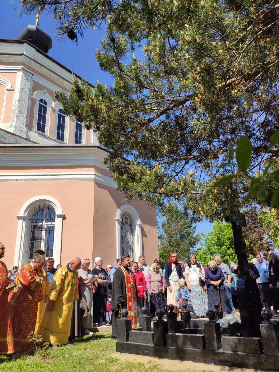 Панихида в день памяти протоиерея Леонида Григорьева — фото 4