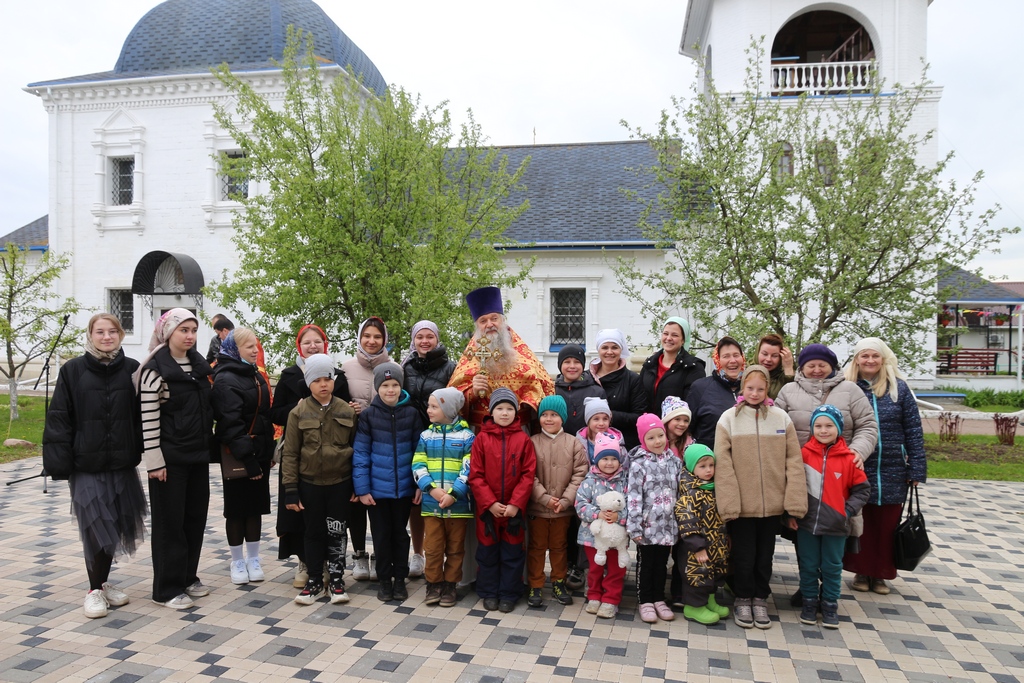 Пасхальный праздник в Никольском храме с. Лямцино