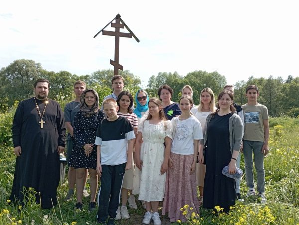 Просветительская поездка победителей и призёров Муниципальной викторины по Духовному краеведению «Славные люди»