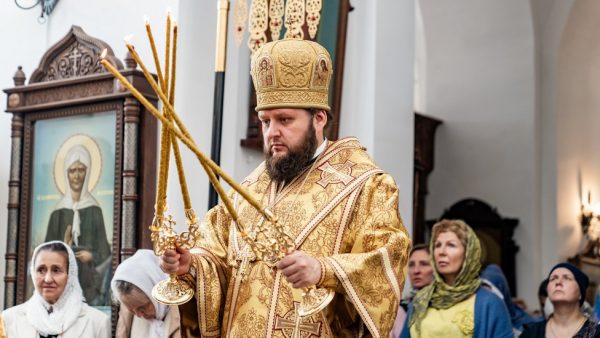 Архиерейское богослужение в Преображенском храме села Вельяминово