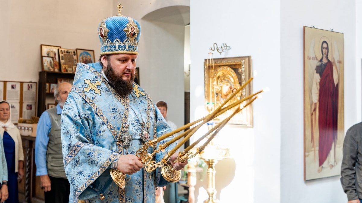Архиерейское богослужение в Смоленском храме деревни Данилово г.о. Домодедово