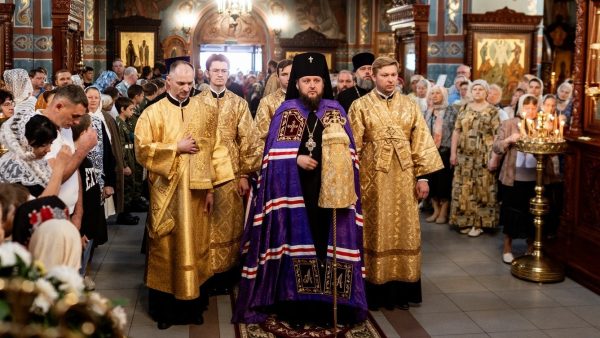Архиерейское богослужение в соборе Всех святых в земле Русской просиявших города Домодедово