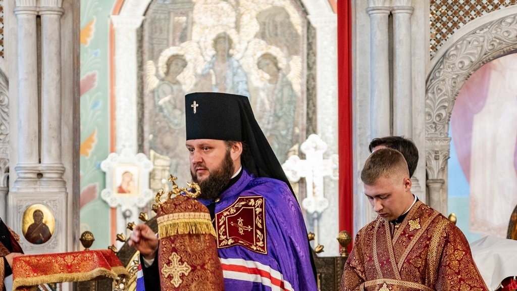 Архиерейское богослужение в храме мучеников Флора и Лавра в селе Ям г.о. Домодедово