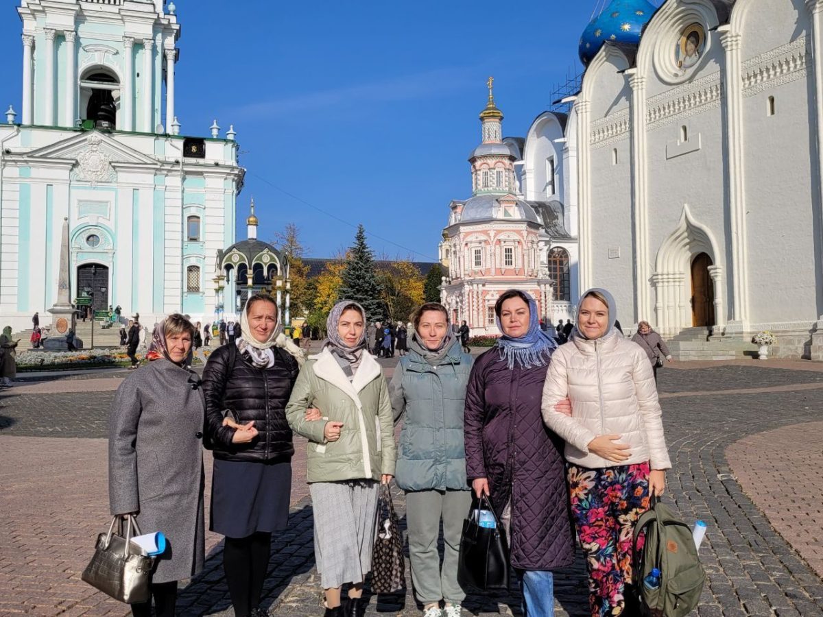 Паломническая поездка домодедовцев в Свято-Троицкую Сергиеву Лавру — фото 5