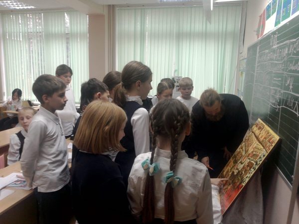 Беседа со священником в Повадинской СОШ
